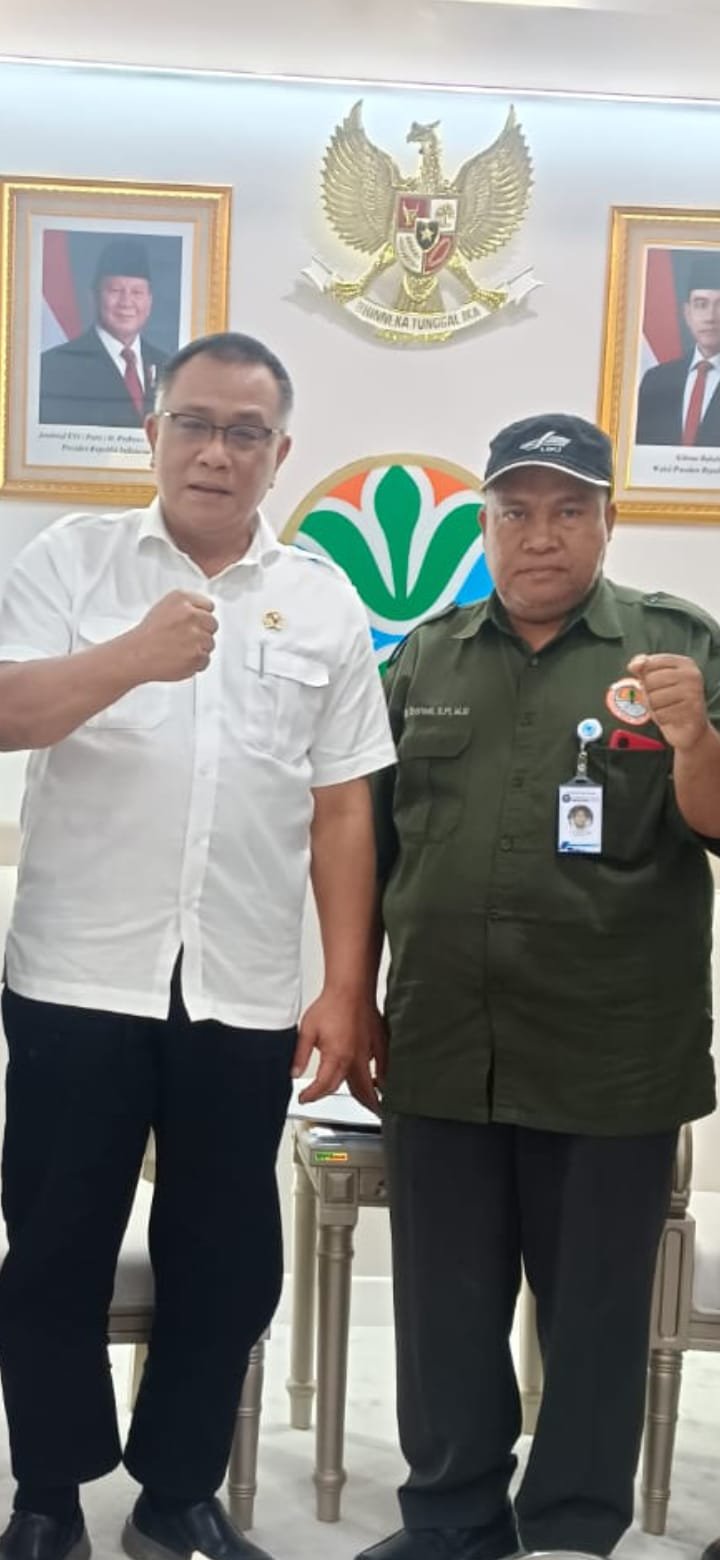 Dari Aktivis Buruh Ke Menteri LH; Lintasan Dialektis Jumhur Hidayat Oleh : Elviriadi, Ph.D